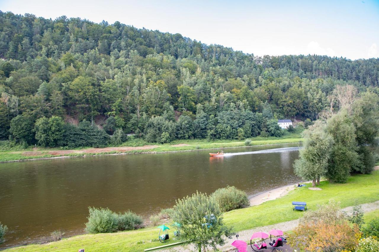 Campingplatz Am Treidlerweg Königstein Esterno foto