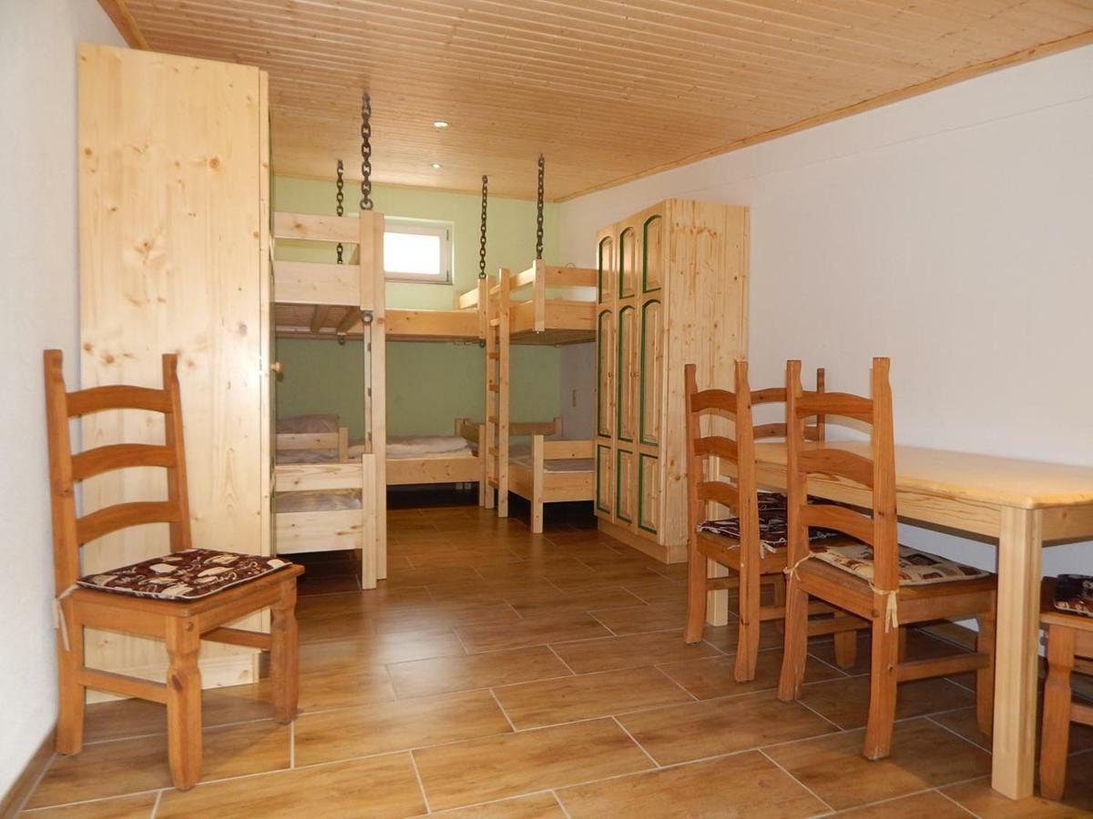 Campingplatz Am Treidlerweg Königstein Esterno foto