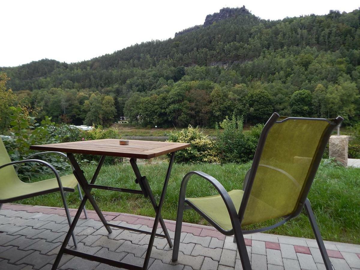 Campingplatz Am Treidlerweg Königstein Esterno foto